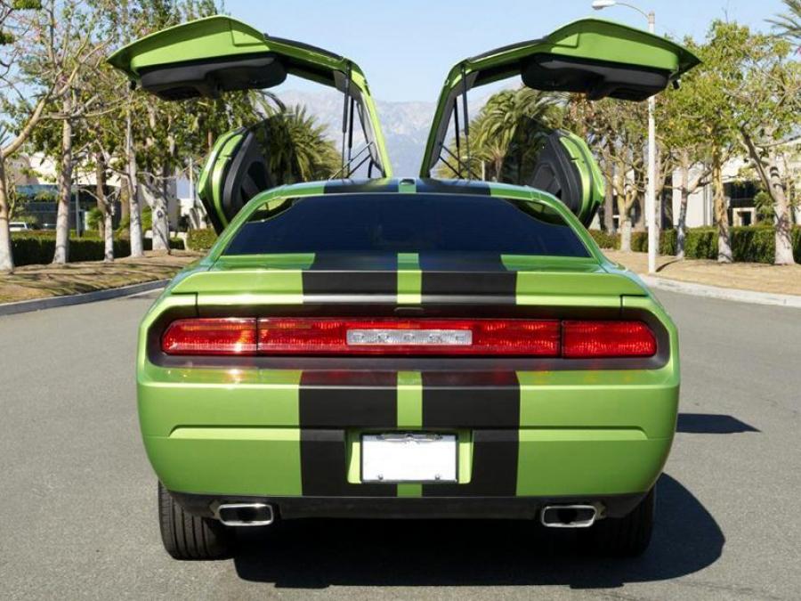  Dodge Challenger SRT8 Limousine by Krystal 2008 года  (фото 4 из 4)